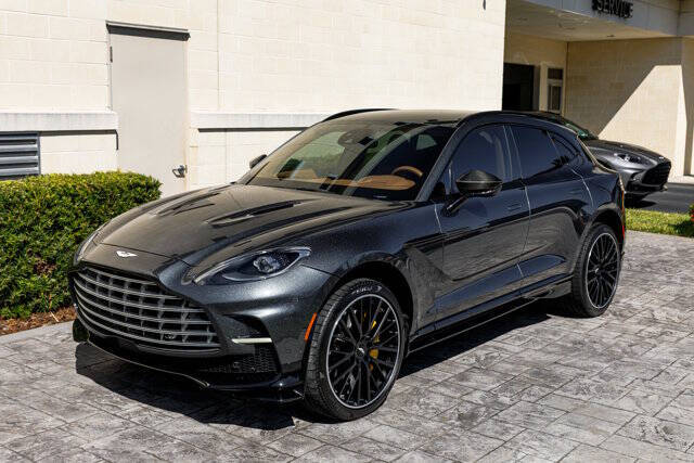 2023 Aston Martin DBX 707