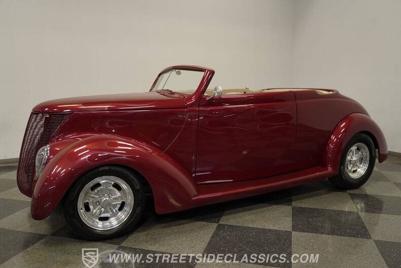 1937 Ford Cabriolet