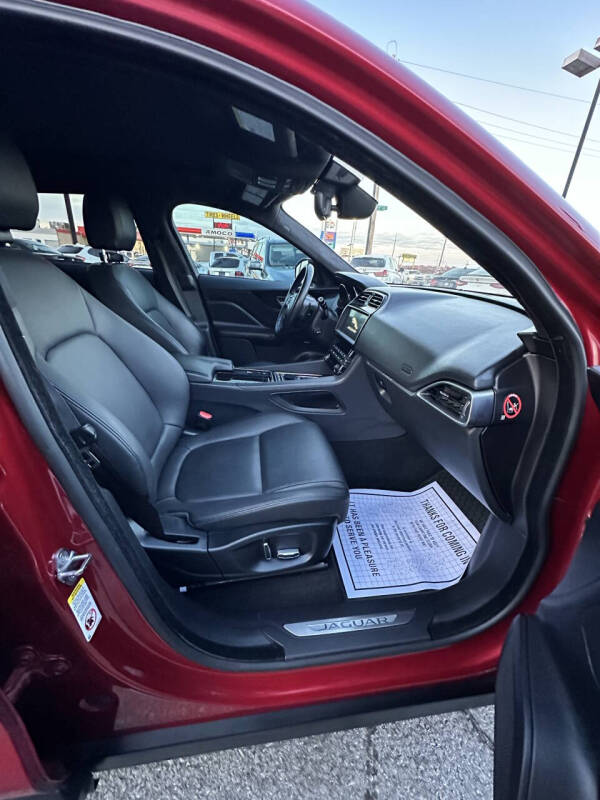 2019 Jaguar F-PACE 25t Premium