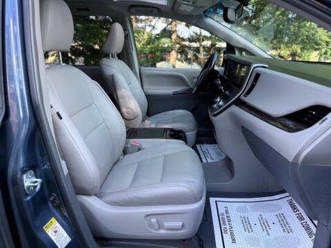 2015 Toyota Sienna