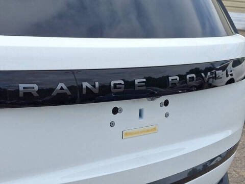 2025 Land Rover Range Rover P550e SE