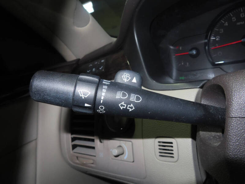 2011 Cadillac DTS Luxury Collection