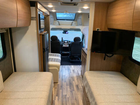 2016 Winnebago TREND