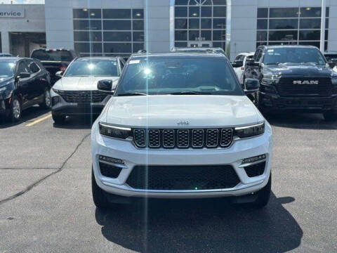 2025 Jeep Grand Cherokee Summit