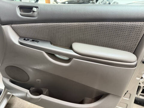 2006 Toyota Sienna LE 7 Passenger