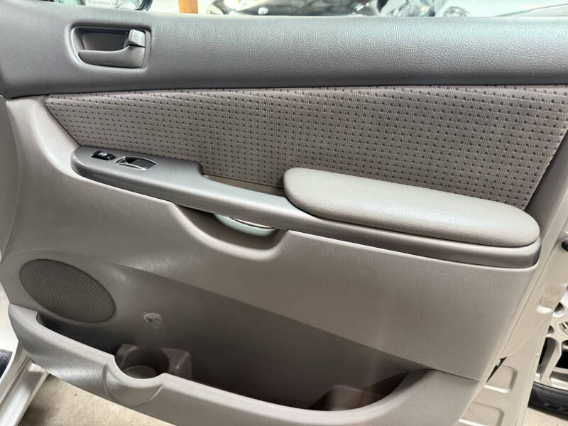 2006 Toyota Sienna LE 7 Passenger