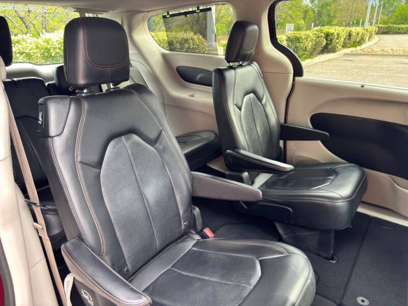 2020 Chrysler Pacifica Touring L
