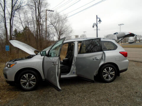 2017 Nissan Pathfinder SL