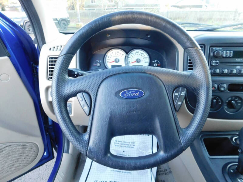 2005 Ford Escape XLS