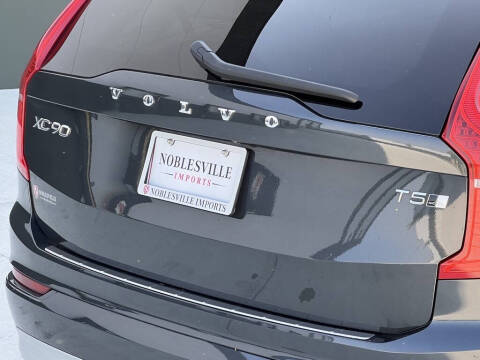 2022 Volvo XC90 T5 Momentum