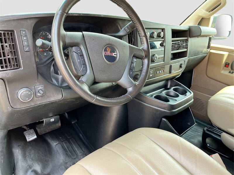 2023 GMC Savana 3500