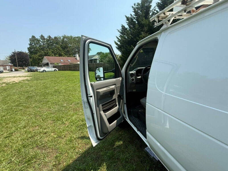 2011 Ford E-Series E-350 SD