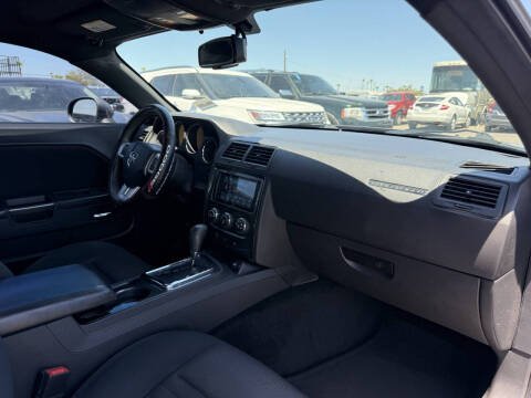 2014 Dodge Challenger SXT