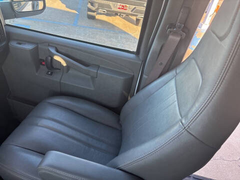 2023 Chevrolet Express 2500