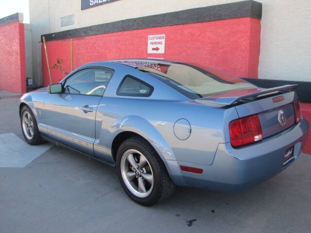 2006 Ford Mustang V6 Deluxe