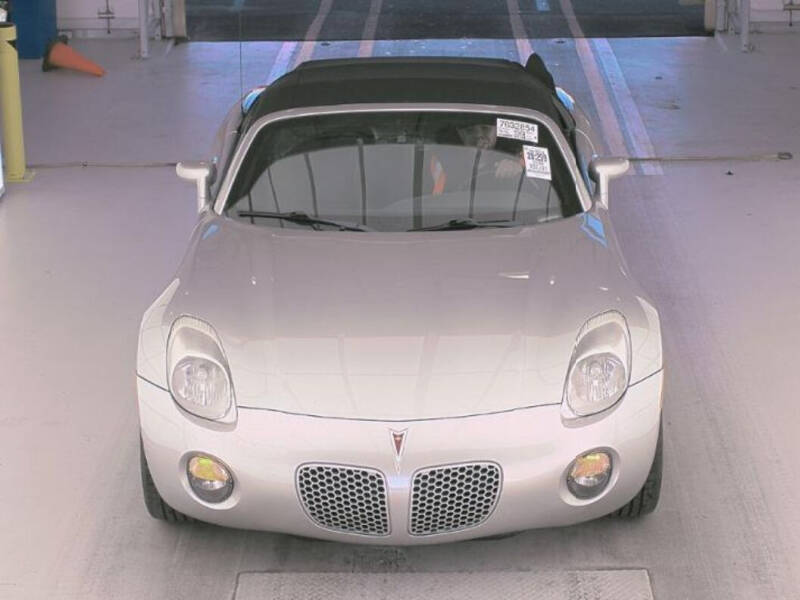 Used 2006 Pontiac Solstice Base with VIN 1G2MB33B66Y108048 for sale in Rockford, IL