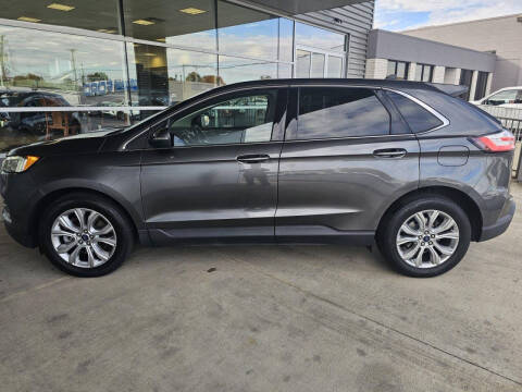 2020 Ford Edge Titanium