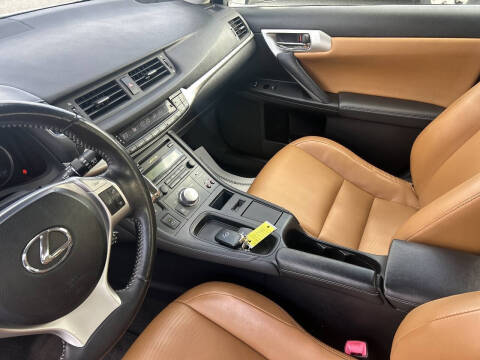 2013 Lexus CT 200h