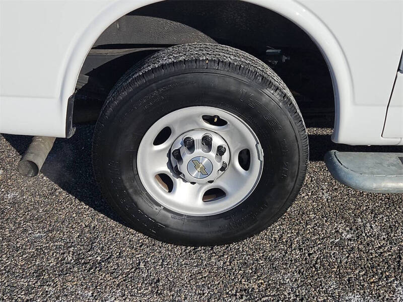 2024 Chevrolet Express 2500