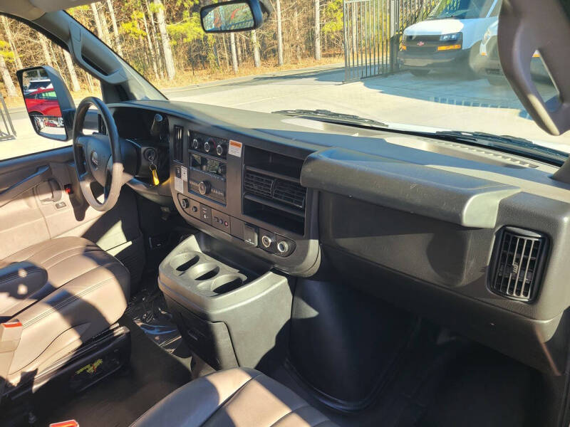 2022 GMC Savana 3500