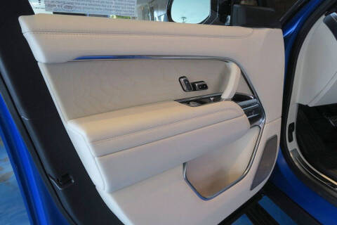 2025 Land Rover Range Rover P615 SV LWB