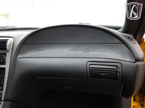 2004 Ford Mustang Mach 1 Premium