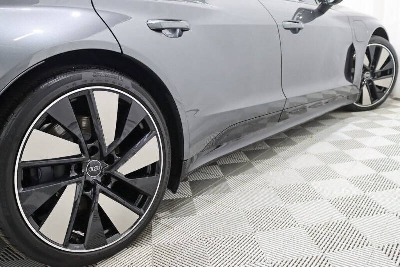 2023 Audi e-tron GT quattro Prestige