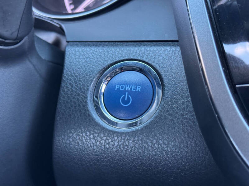 2023 Toyota Camry Hybrid XSE