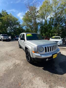 2012 Jeep Patriot for sale at AUTO LATINOS CAR in Houston TX