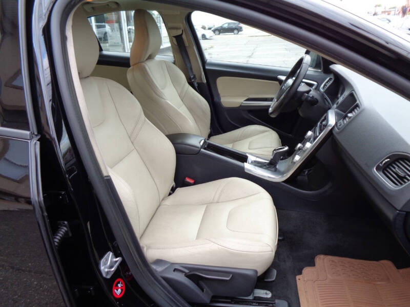 2017 Volvo S60 T5 Dynamic