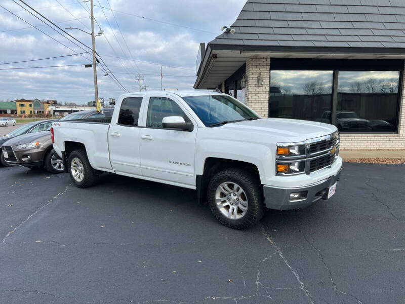 2015 Chevrolet Silverado 1500 LT photo 2