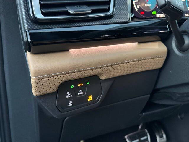 2026 Volkswagen Atlas Cross Sport SEL R-Line Black 4Motion