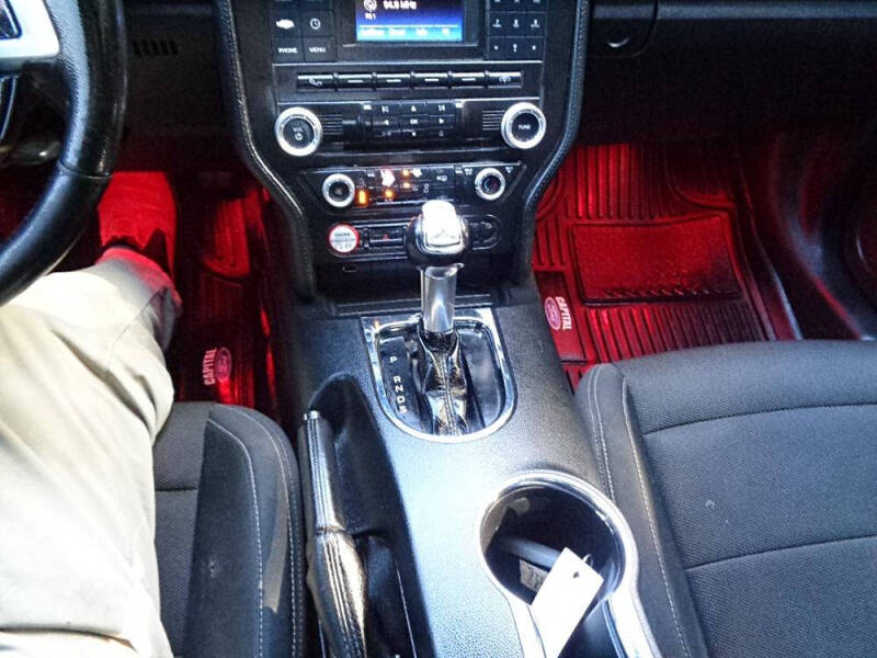 2015 Ford Mustang V6