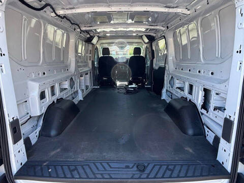 2022 Ford E-Transit