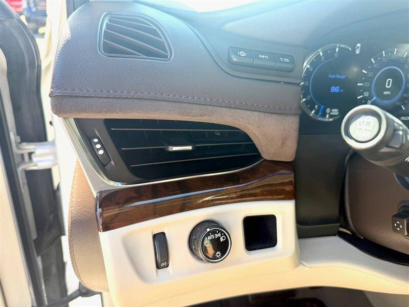 2016 Cadillac Escalade Luxury Collection