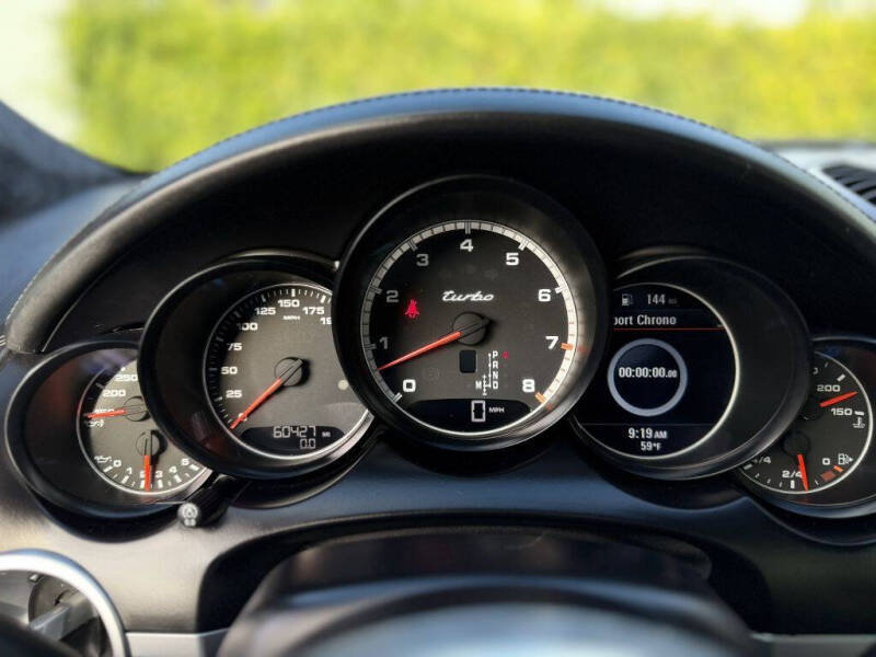 2017 Porsche Cayenne Turbo