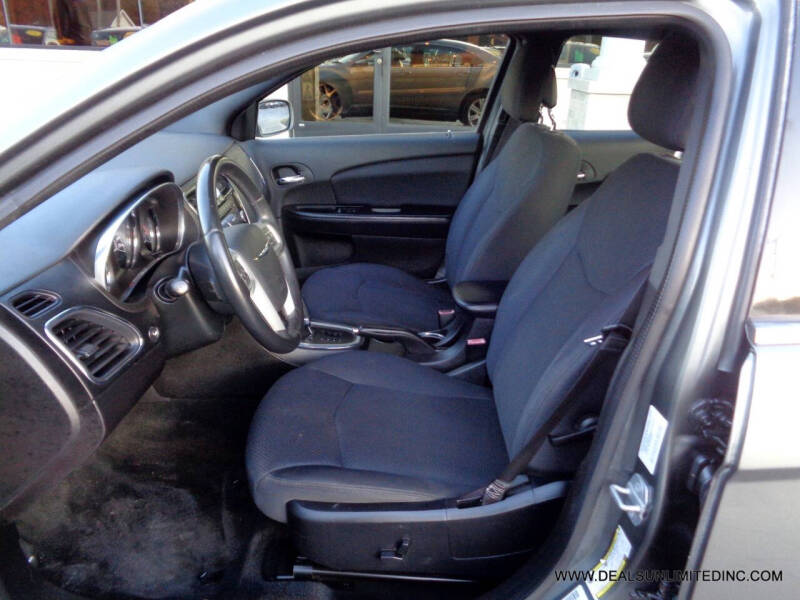 2013 Chrysler 200 Touring