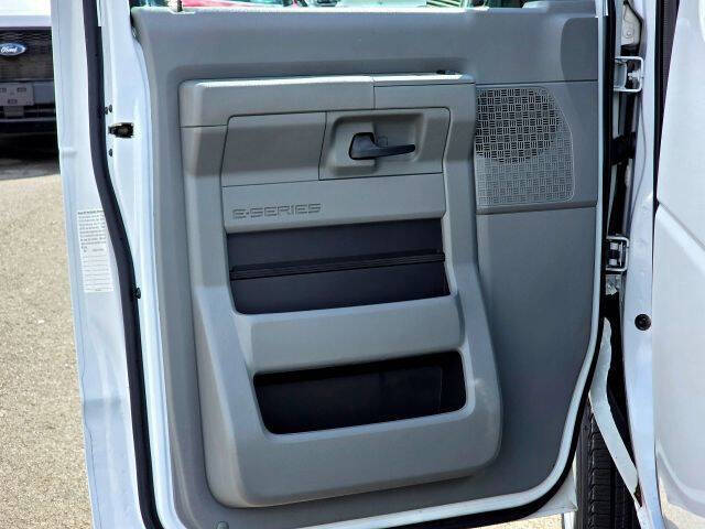 2011 Ford E-Series E-350 SD XLT