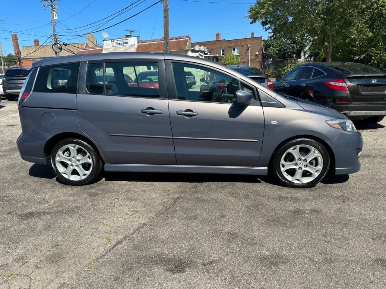 2008 Mazda Mazda5 for sale at Kelly Auto Group in Cleveland, OH