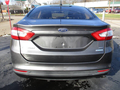 2015 Ford Fusion SE