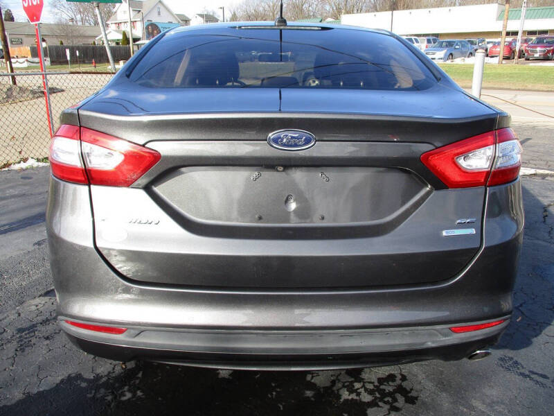2015 Ford Fusion SE