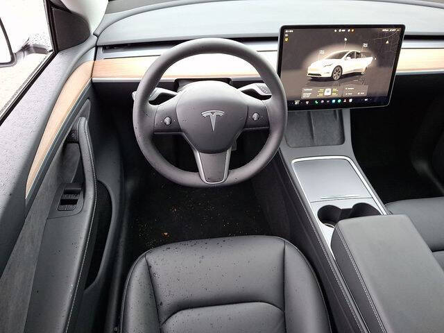 2025 Tesla Model Y Long Range