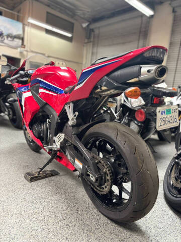 2021 Honda CBR600RR