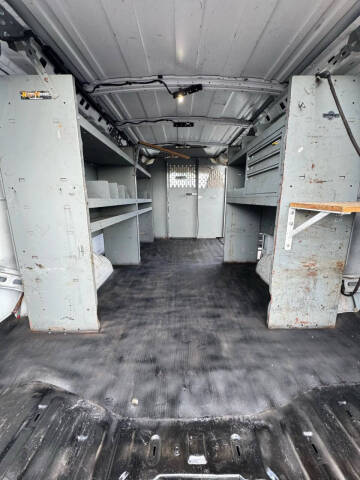 2017 Chevrolet Express 2500