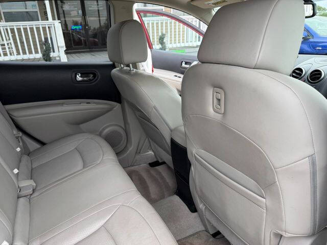 2013 Nissan Rogue SV w/SL Package