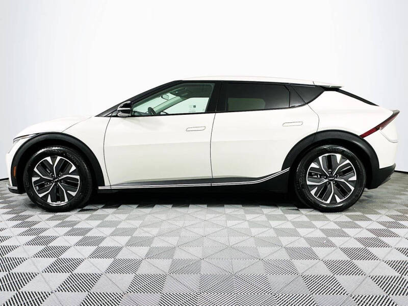 2024 Kia EV6 Light
