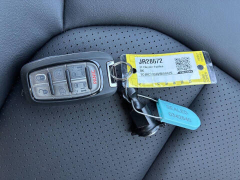 2027 Chrysler Pacifica Select