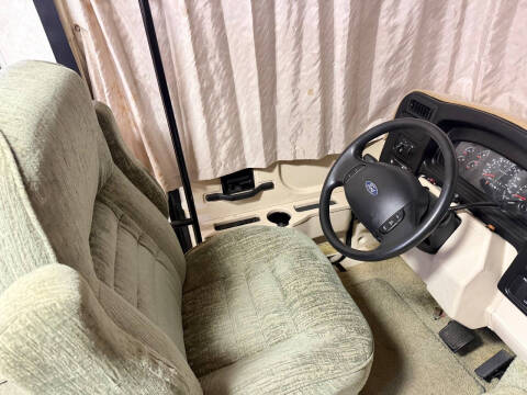 2004 Winnebago Brave