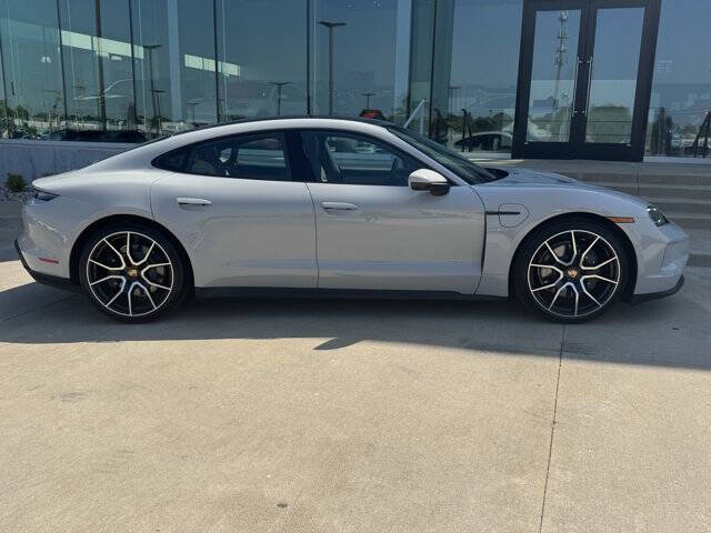 2025 Porsche Taycan 4