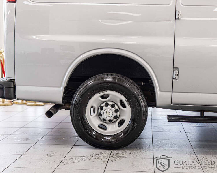 2022 Chevrolet Express 2500